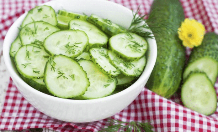OSVJEŽITE SE U TRENU: Recept za lagani krastavac salatu