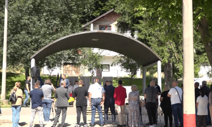 DNEVNIK TVSA: Godišnjica stradanja mještana Ahatovića i Dobroševića