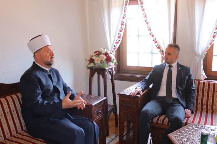 Muftiju Dizdarevića posjetio ministar Čajić