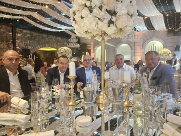 ŽURKA KOD RADOVANA: Dodik, Vučević i Dačić na svadbi kćerke
