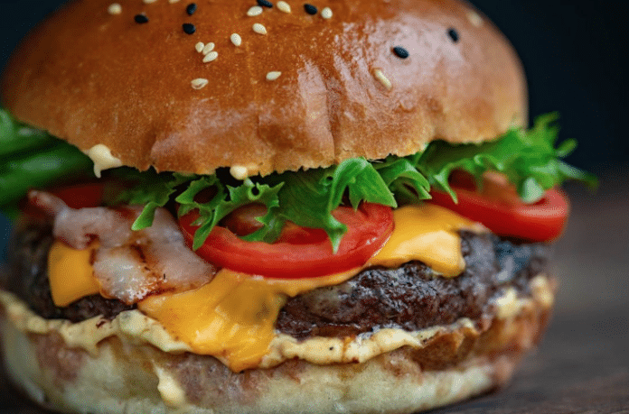 Najukusniji domaći burgeri, pripremljeni za 10 minuta