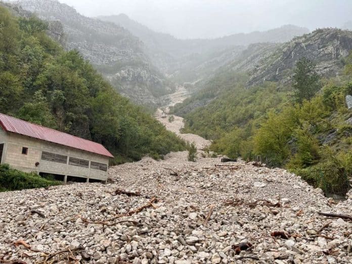 Demir: Veliki broj područja u Federaciji BiH ugrožen je bujičnim