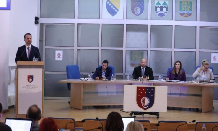 Pitanje spornog javnog Registra finansijskih obveza prekinulo sjednicu Skupštine KS