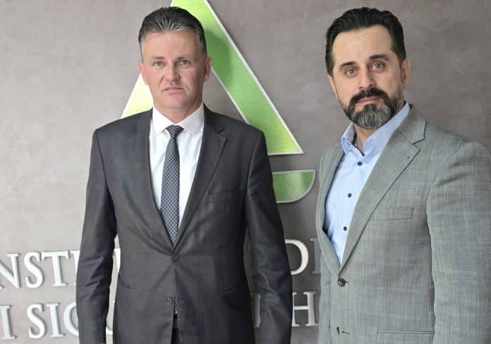 Posjeta INZ-u: Bašić i Čelebić sa direktorom Mandrom