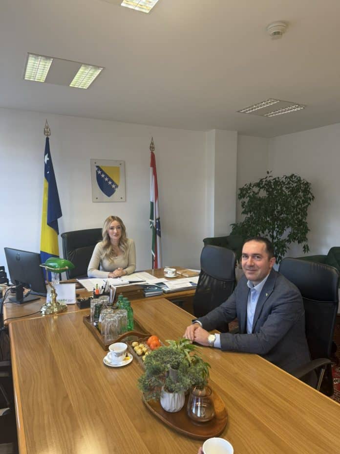 Ministrica_Salcinovi_nacelnik_Opcine_Doboj_Jug.jpg
