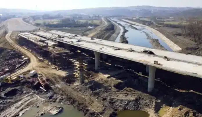 Evo zbog čega kasni izgradnja autoputa kod Tešnja