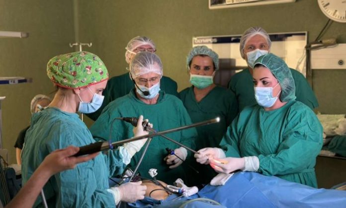 KCUS – Pod supervizijom dr. Habibovića urađeno 16 operativnih zahvata