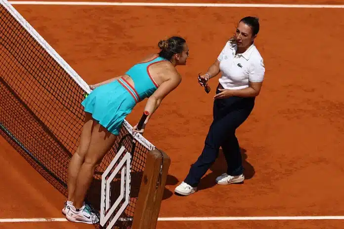 Moćna Sabalenka izbacila i Zheng, dvije pobjede je dijele od
