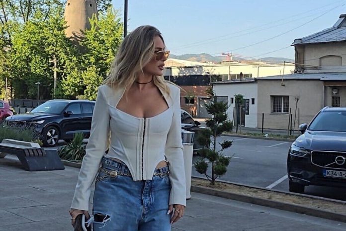 Senidah stigla u Sarajevo: Odbrojavaju se dani do prvog solističkog