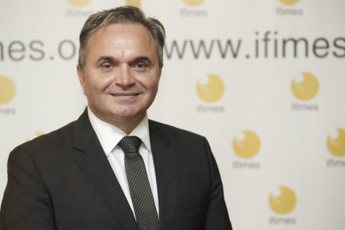 Bećirović o “bjeguncu” Dodiku, nesposobnoj Trojki, “akademiku” Čoviću, OSA-i, Džuvi:
