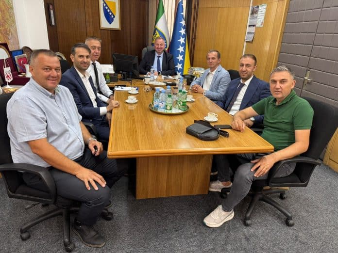 DELEGACIJA-TUBODER-A-POSJETILA-MINISTRA-PRIVREDE-ZDK.jpg