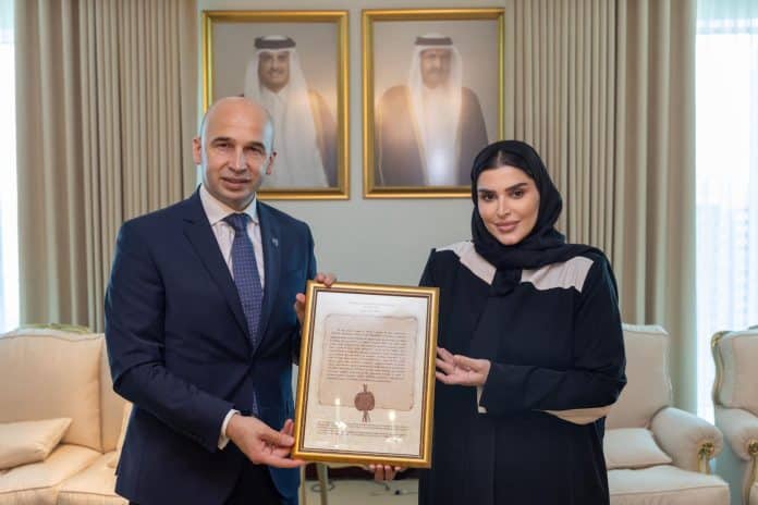 Premijer-ZDK-Nezir-Pivic-i-Maryam-bint-Ali-Al-Misnad-drzavna-ministrica-za-medunarodnu-saradnju-drza.jpeg