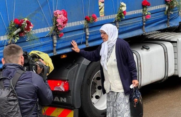 Tabuti s posmrtnim ostacima žrtava genocida u Srebrenici ispraćeni iz