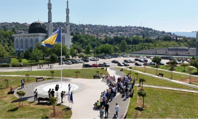 Simbolično na 100. godišnjicu od rođenja Alije Izetbegovića, puštena u