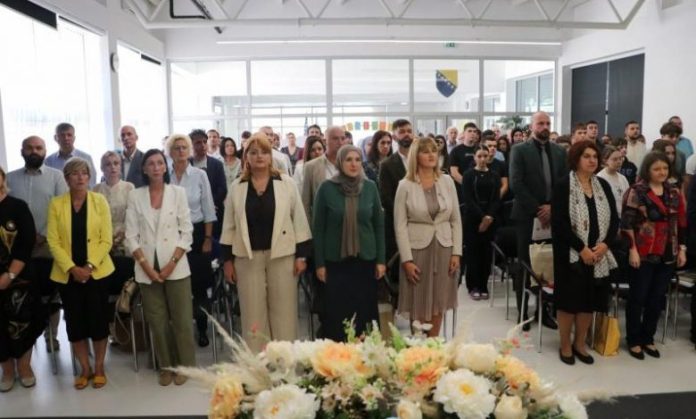Prezentirano izmijenjeno i dopunjeno izdanje nastavnih materijala o opsadi Sarajeva