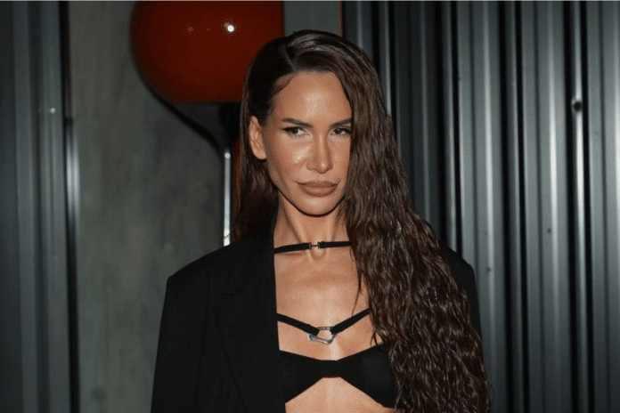 Nikolija otvorila album uspomena: Neviđene fotografije s majkom Vesnom raznježile