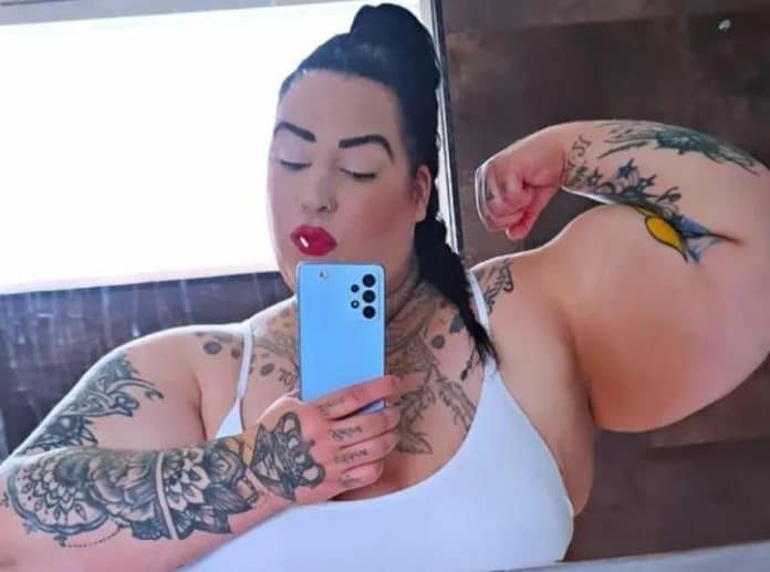 Ona je ženski Hulk: Ima bicepse veće od Arnolda Schwarzeneggera,