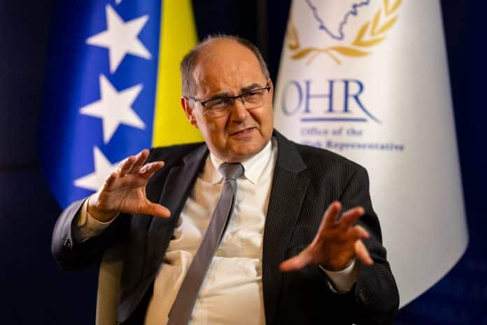 Schmidtov izvještaj pred UN-om: Dok ga je pisao, Dodik se