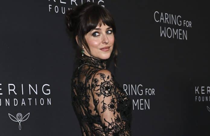 Dakota Johnson blista u nikad zavodljivijem Valentino izdanju