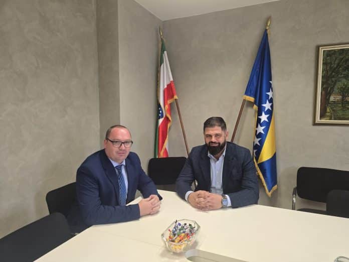 Ministar Adnan Sirovica i direktor Zavoda zdravstvenog osiguranja