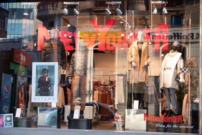 Novogodišnja kolekcija u NewYorkeru već je viralna na netu: Evo