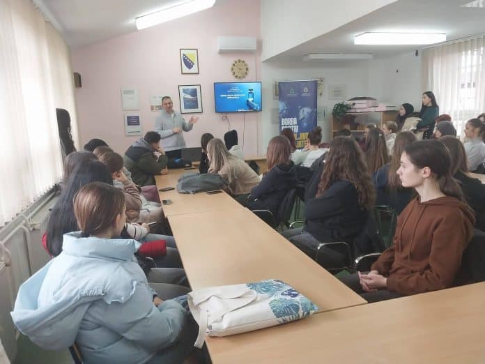 Tribina za učenike u Maglaju: Propuštena HPV vakcina danas, donosi