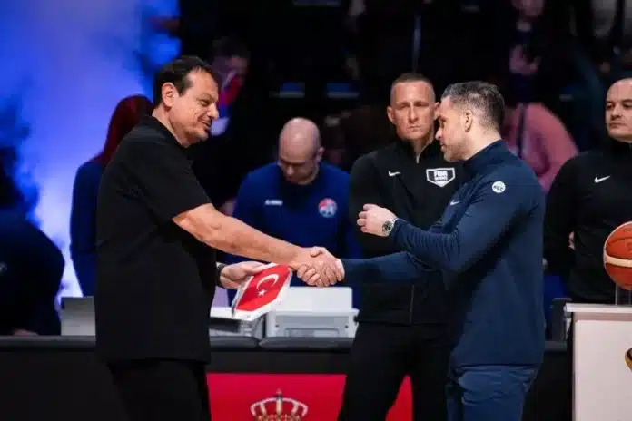 Ataman koristi svaku priliku da se požali na raspored i