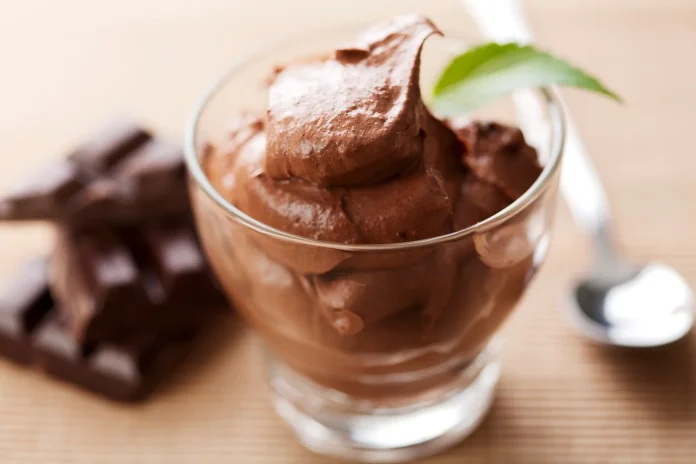 Čokoladni mousse od dva sastojka zaluđuje internet: svilenkast, ukusan, a