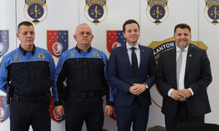 Novim Kolektivnim ugovorom Vlade KS i Sindikata policije omogućeno povećanje