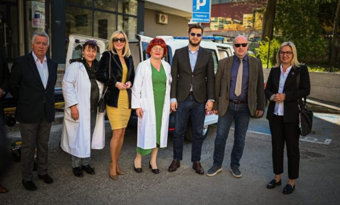 Općina nabavila novo sanitetsko vozilo i medicinsku opremu za Dom