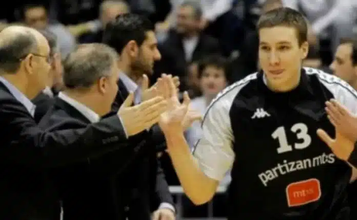 Zna se kada se šanse Bogdana za povratak u Partizan