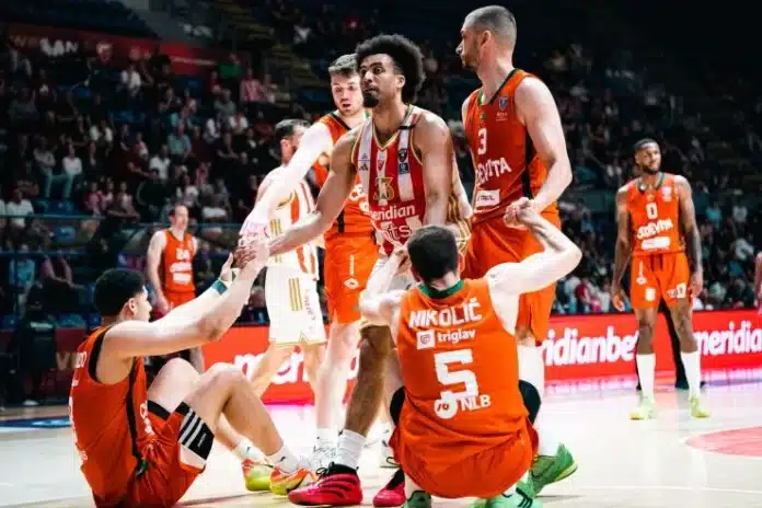 IGRA STOTKE: Crvena zvezda 5 minuta igrala odbranu i povela