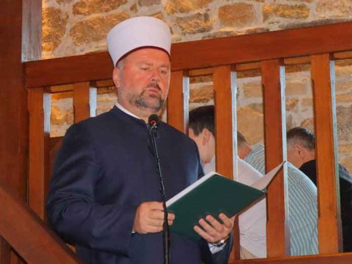 Muftija zenički na bajramskoj hutbi: Sviđa mi se slogan reprezentacije