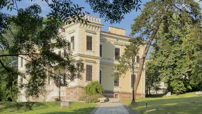 Ovaj prekrasni mramorni dvorac sagradio je srpski general, a danas