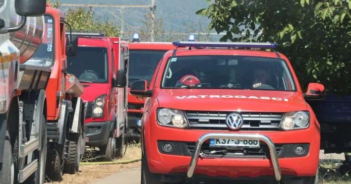 Veliki požar u Grudama: Izgorjelo 150.000 kvadrata skladišta domaće tvrtke,