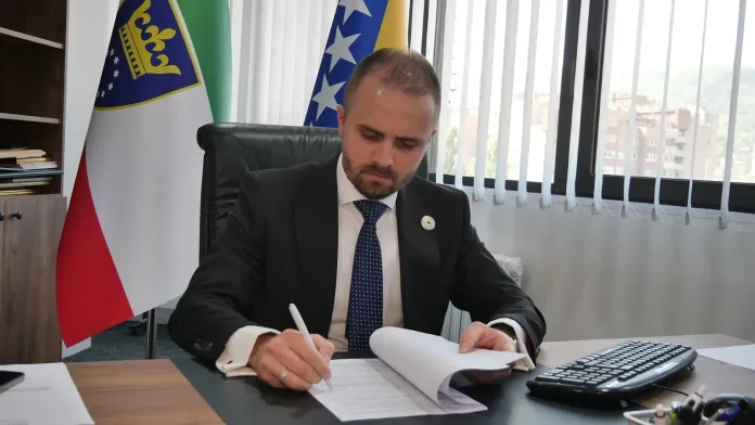 Ministar Jasmin Čajić