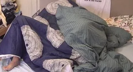 Ma je li to Aneli usred bijela dana oralno zadovoljila