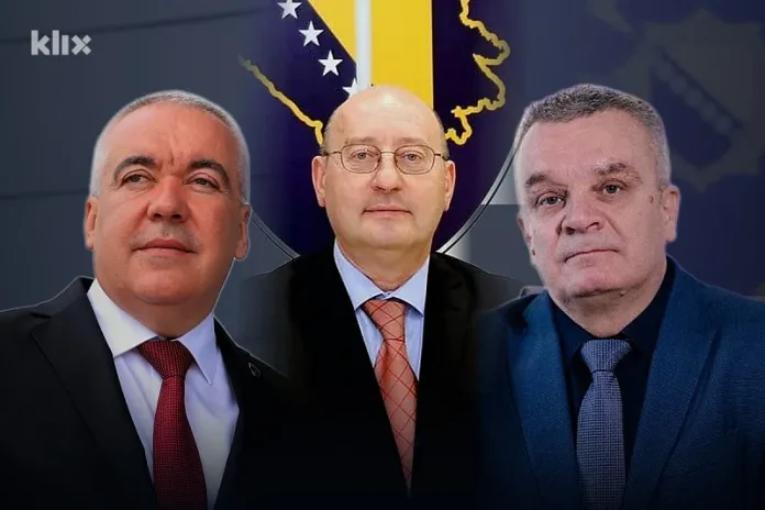 Direktorima SIPA-e, Granične policije i DKPT-a plate iduće godine blizu